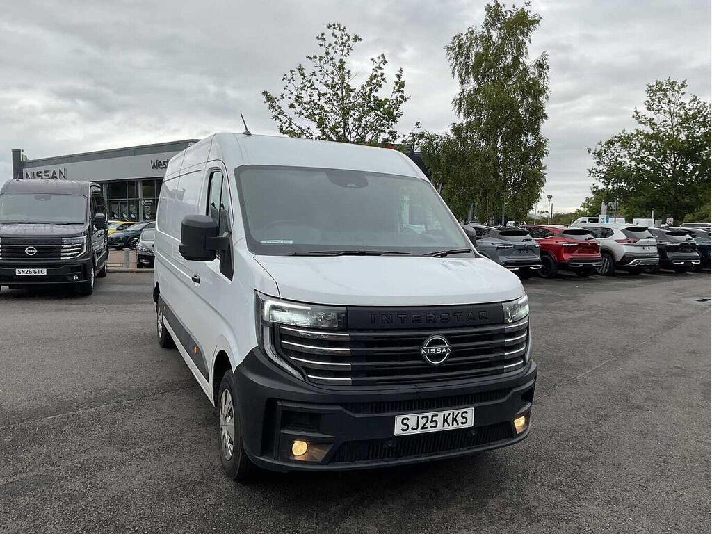 Nissan Interstar