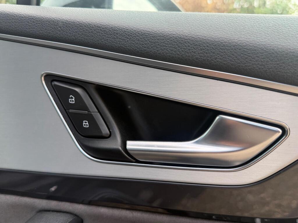 2015 Audi Q7 thumbnail 30