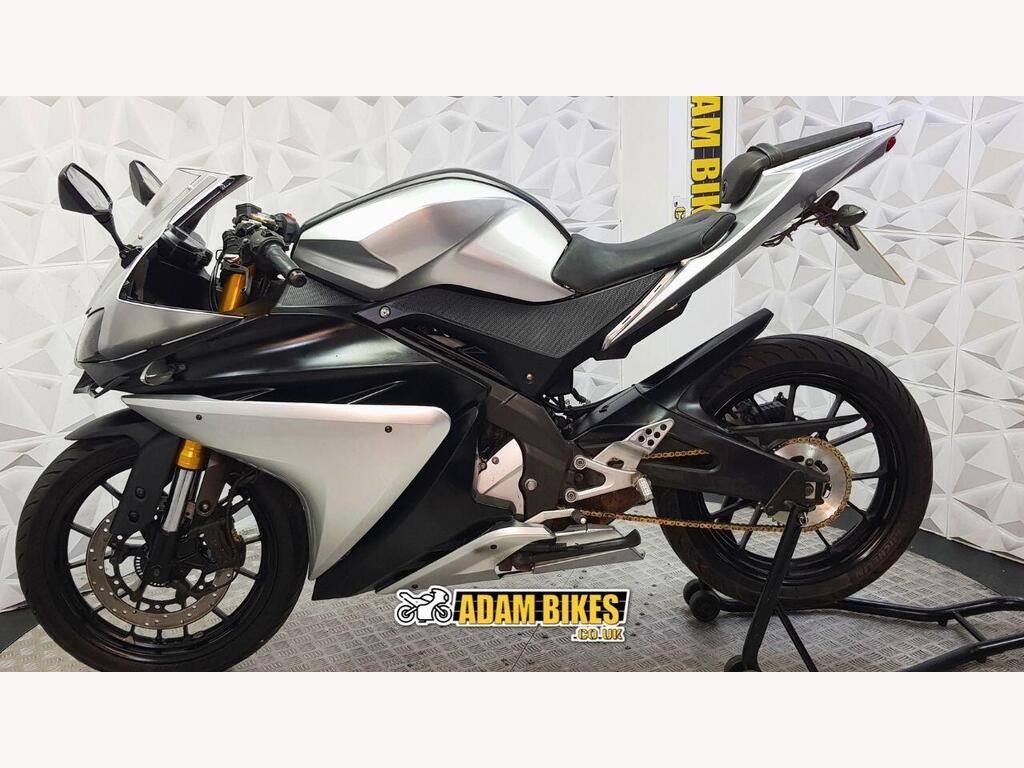 Yamaha R125