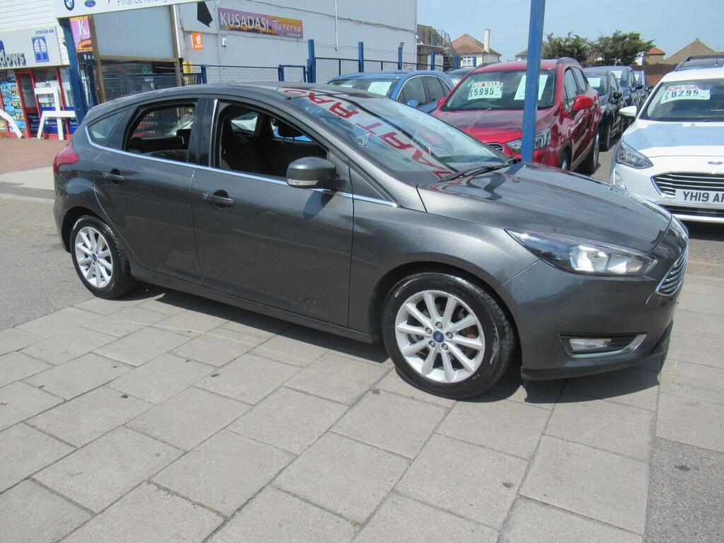 Ford Focus Hatchback 1.0T EcoBoost Titanium Auto Euro 6 (s/s) 5dr
