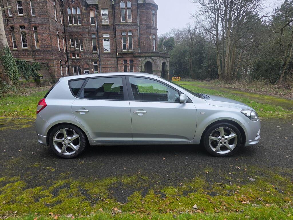 Kia Ceed Hatchback 1.6 CRDi 3 Auto Euro 5 5dr