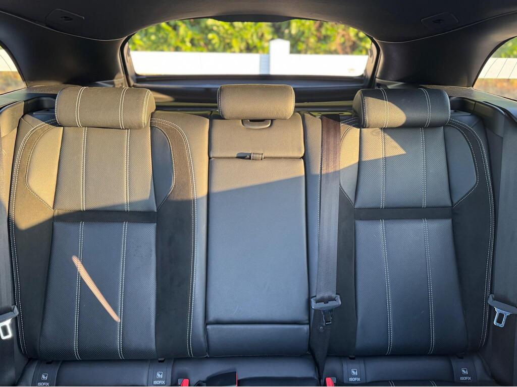 Land Rover Range Rover Velar 2.0 D240 R-Dynamic S Auto 4WD Euro 6 (s/s) 5dr thumbnail 11