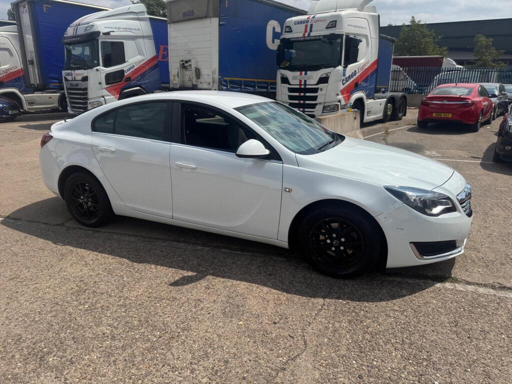 Vauxhall Insignia Hatchback 2.0 CDTi ecoFLEX Design Nav Euro 5 (s/s) 5dr