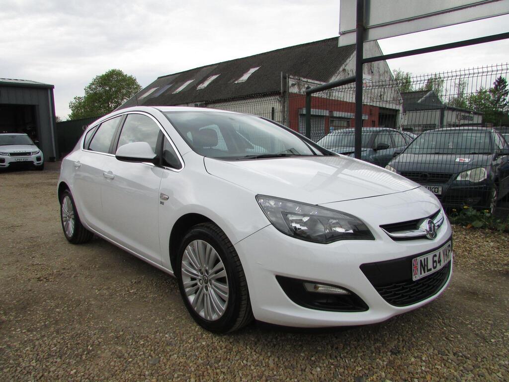 Vauxhall Astra Hatchback 1.6 16v Excite Euro 5 5dr