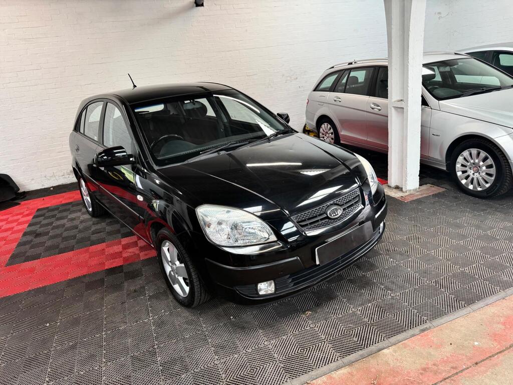 Kia Rio Hatchback 1.5 CRDi LS Red 5dr