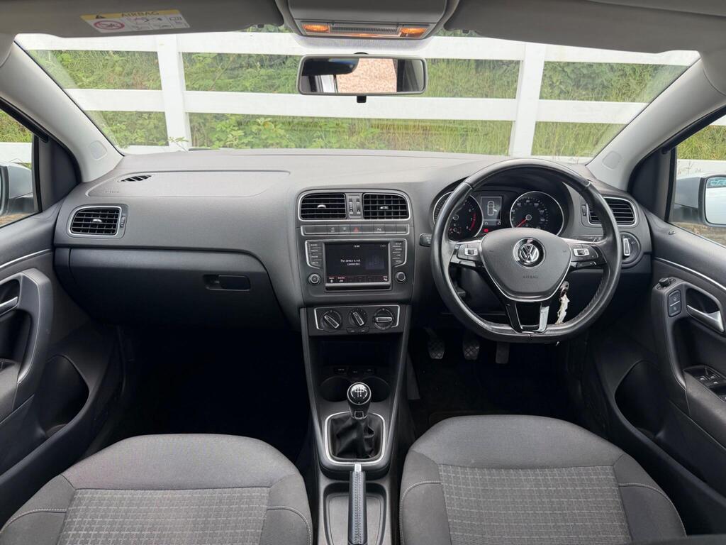 2016 Volkswagen Polo thumbnail 2