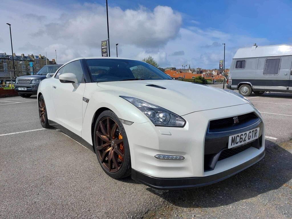 Nissan GT-R