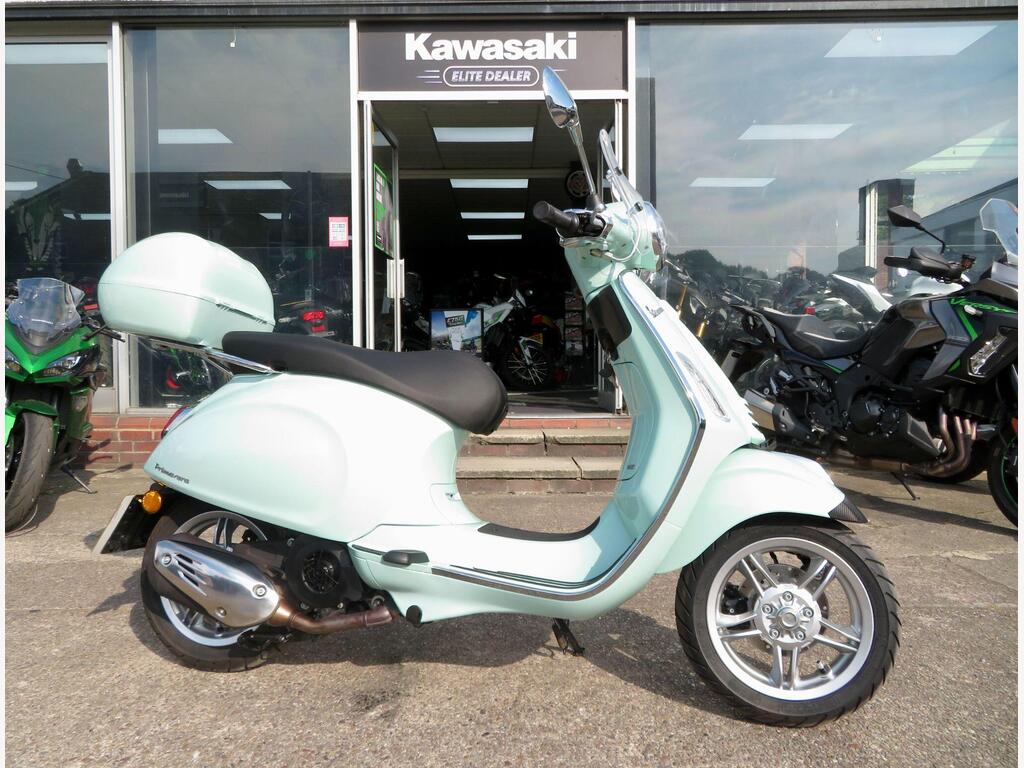 Piaggio Vespa Primavera 125