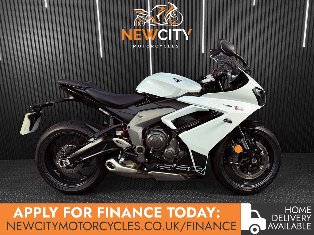 Triumph Daytona 660