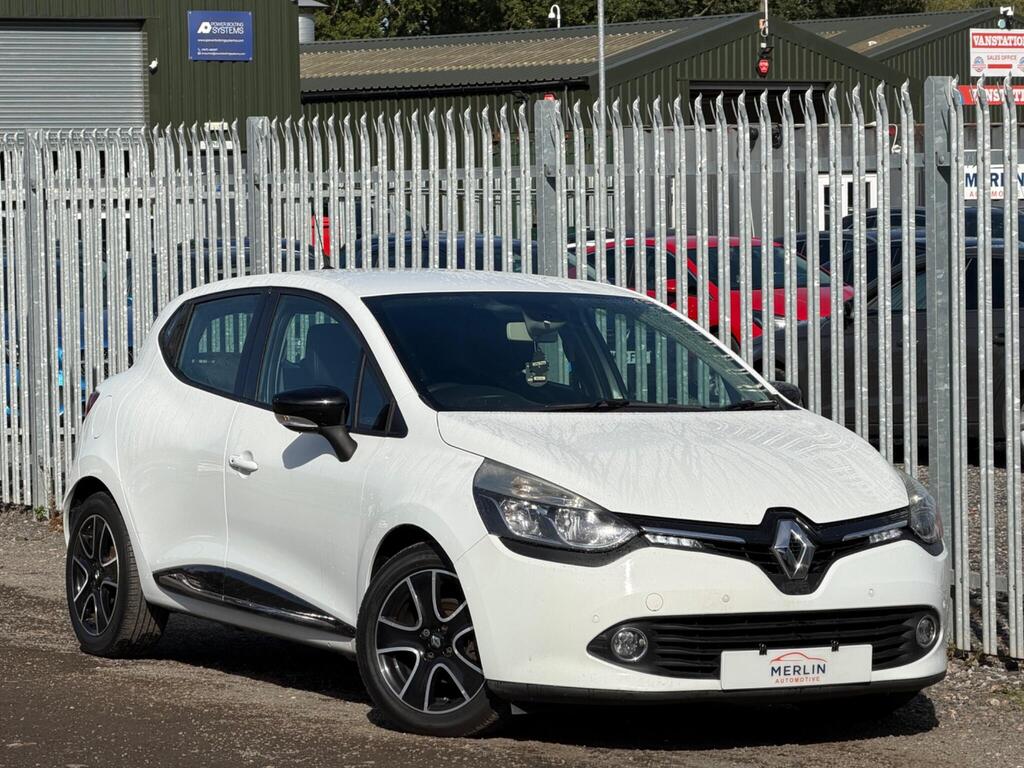 Renault Clio Hatchback 1.2 16V Dynamique MediaNav Euro 5 5dr