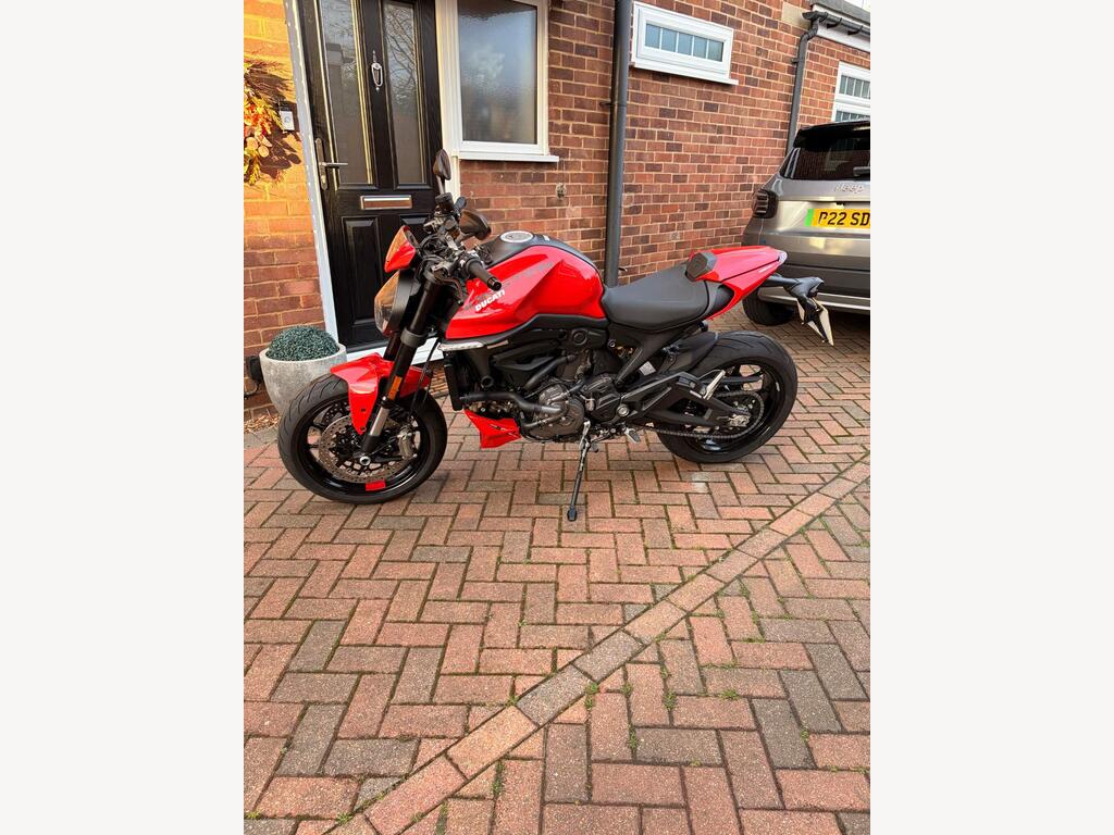 Ducati Monster 937