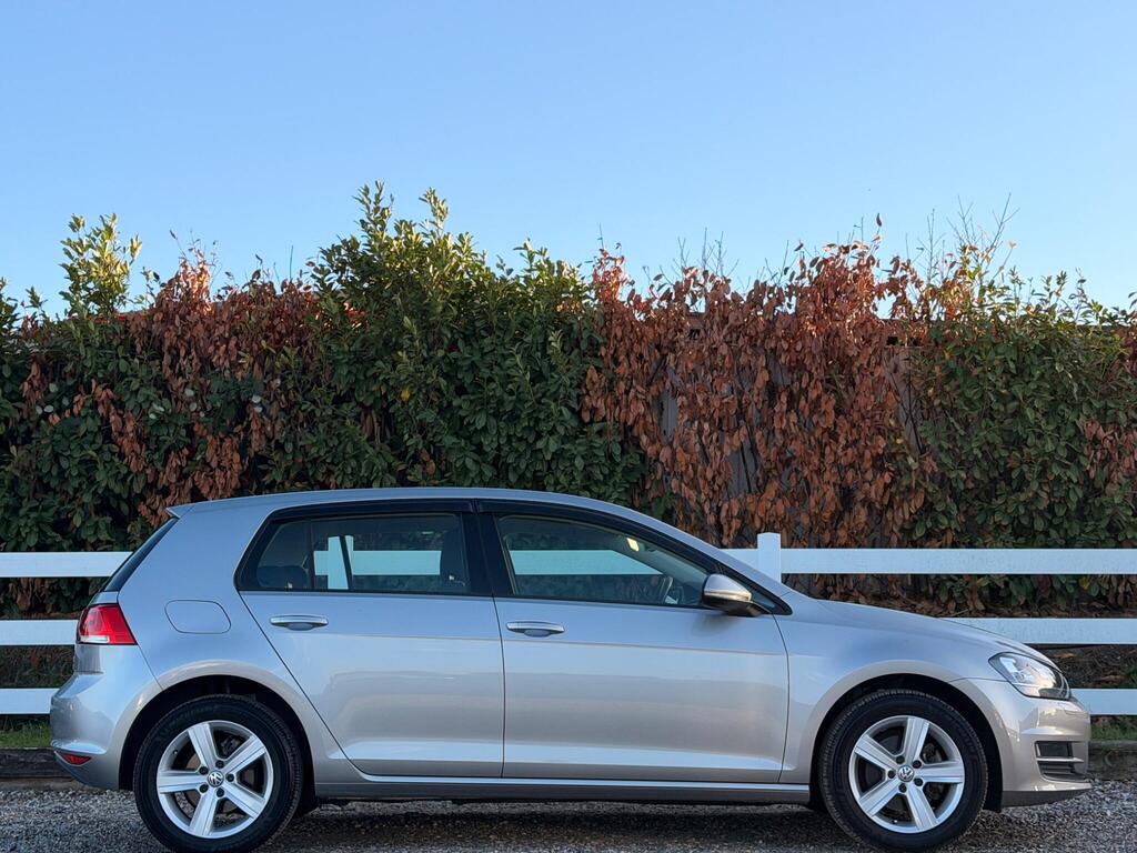 2015 Volkswagen Golf thumbnail 20