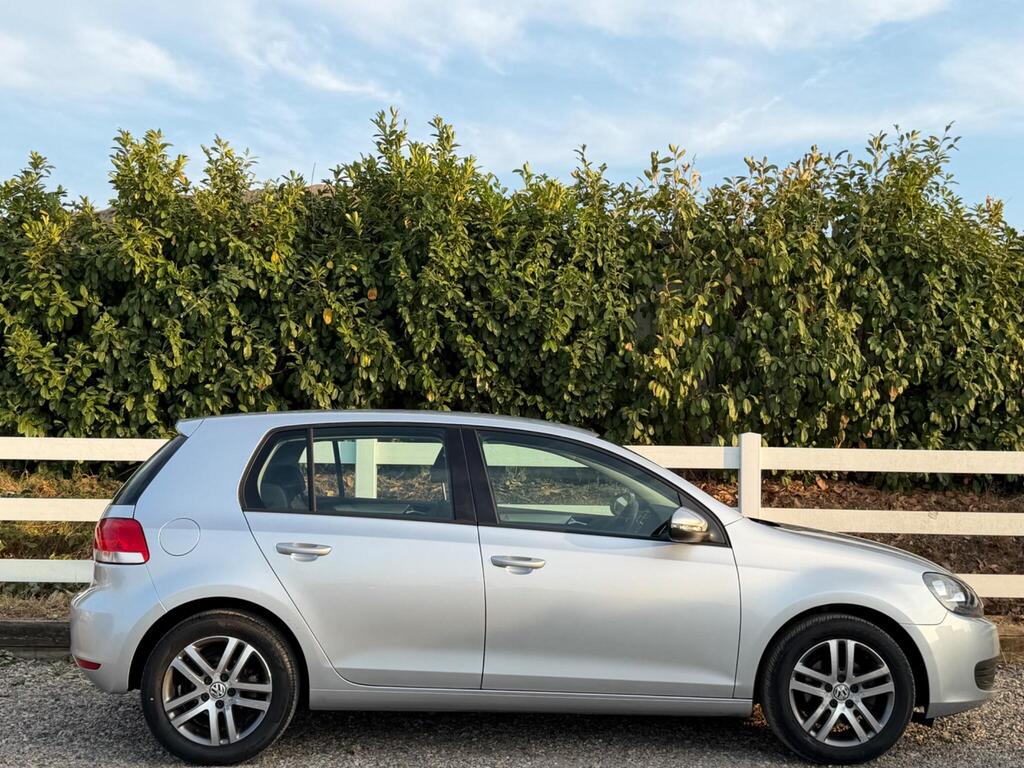 2011 Volkswagen Golf thumbnail 12