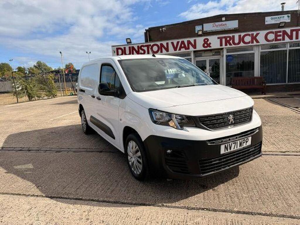 Peugeot Partner Combi Van 1.5 BlueHDi 850 Professional Premium + Long Crew Van LWB Euro 6 (s/s) 6dr
