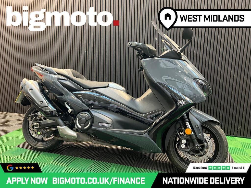 Yamaha TMAX 560