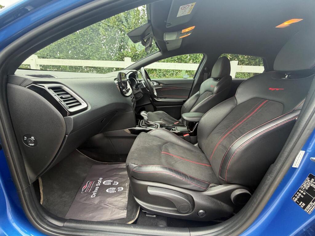 2023 Kia ProCeed thumbnail 38