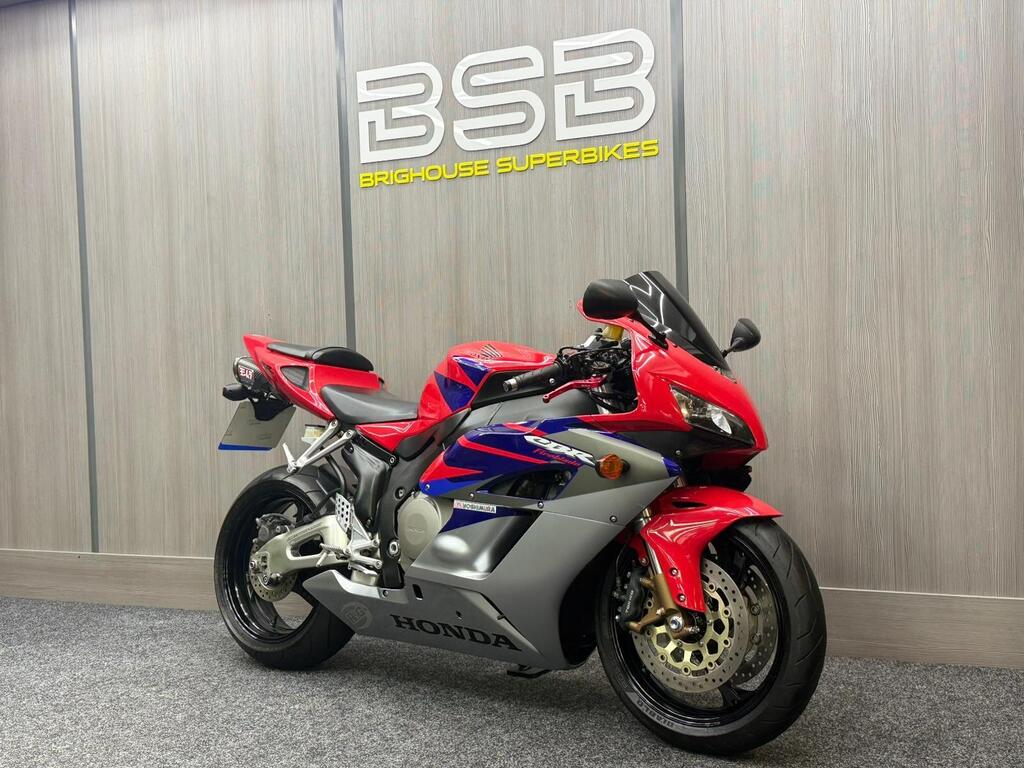 Honda CBR1000RR Fireblade Super Sports 1000 ROAD SPORT