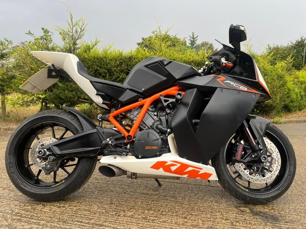 KTM RC 8