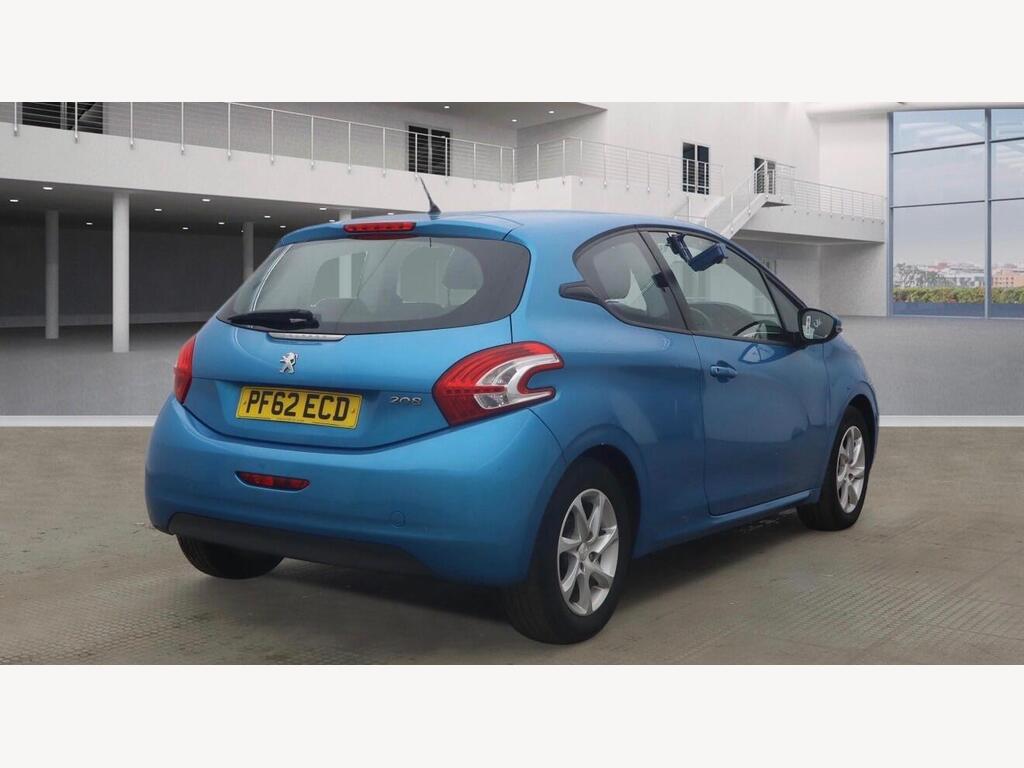 2013 Peugeot 208 thumbnail 4