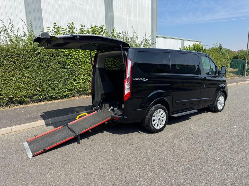 Ford Tourneo Custom Minibus 2.0 320 EcoBlue Titanium L1 Euro 6 (s/s) 5dr