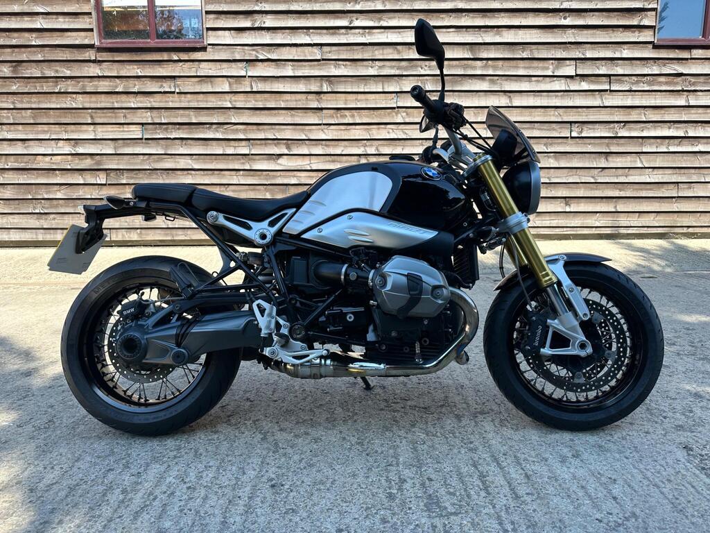 BMW R nineT