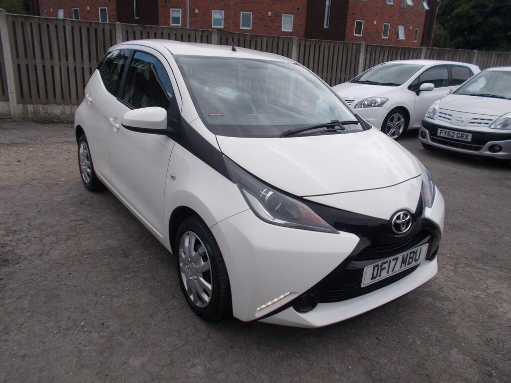 Toyota AYGO Hatchback 1.0 VVT-i x-play Euro 6 5dr