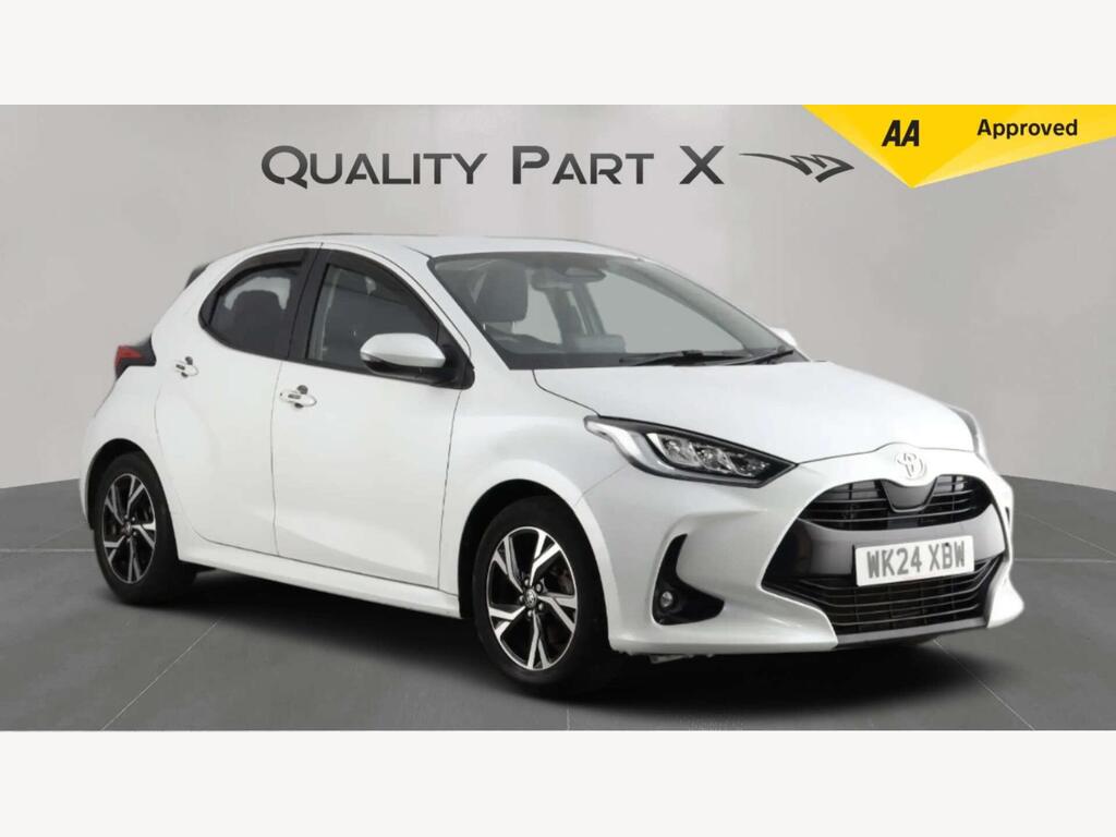 Toyota Yaris Hatchback 1.5 VVT-h Design E-CVT Euro 6 (s/s) 5dr