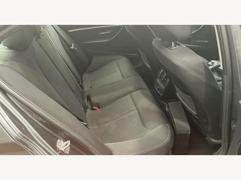 2016 BMW 3 Series thumbnail 8