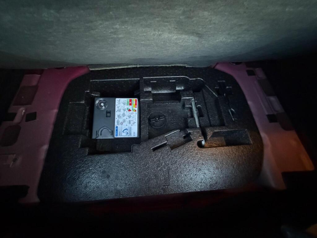 2012 Ford Ka thumbnail 27