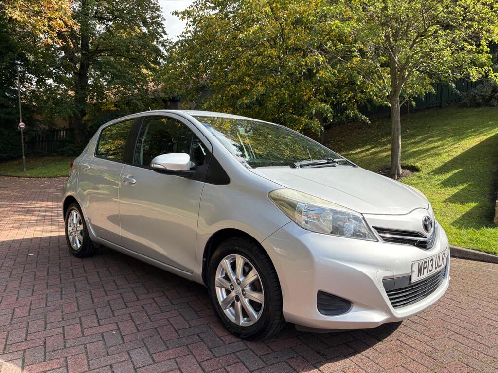 Toyota Yaris Hatchback 1.33 Dual VVT-i TR Euro 5 5dr