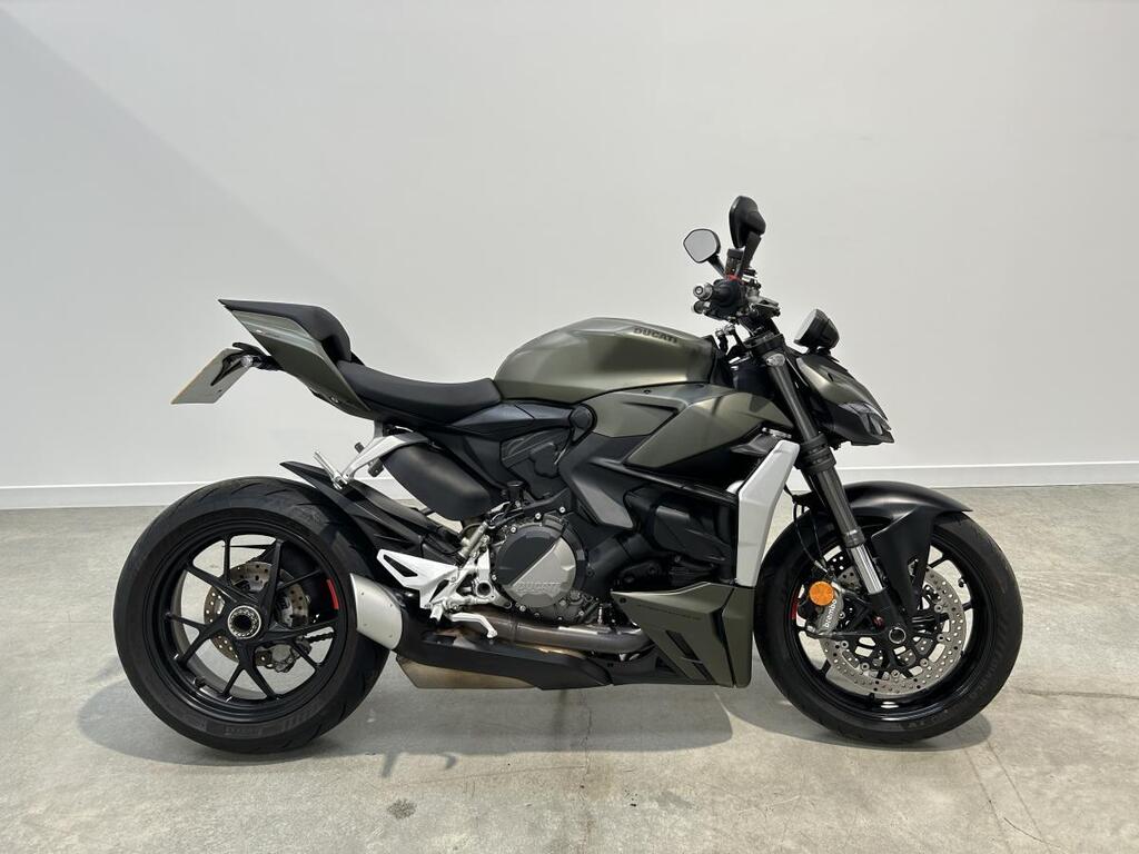 Ducati Streetfighter V2