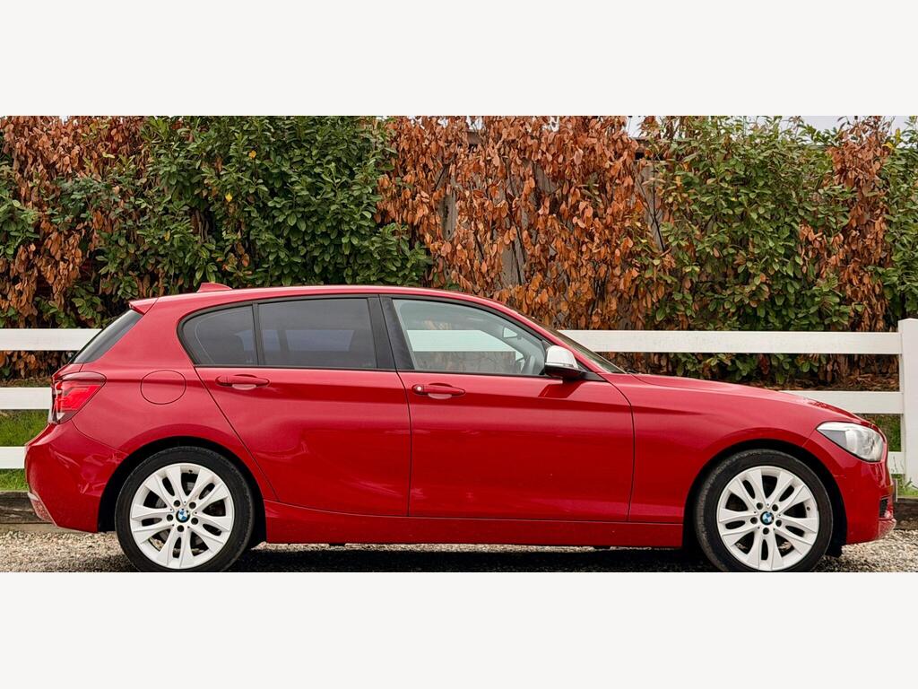 2013 BMW 1 Series thumbnail 17