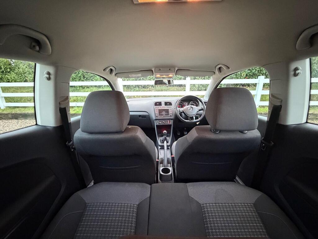 2015 Volkswagen Polo thumbnail 17