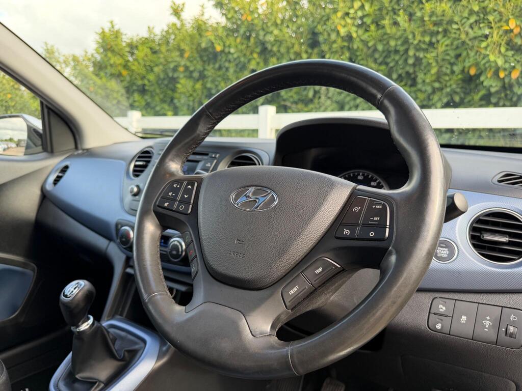 2015 Hyundai i10 thumbnail 28