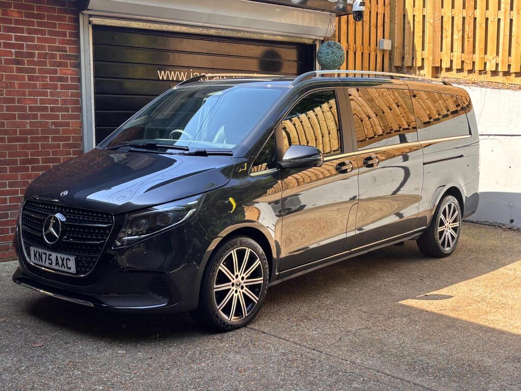 Mercedes-Benz V Class MPV 2.0 V300d Premium G-Tronic+ Euro 6 (s/s) 5dr (8 Seat, Extra Long)