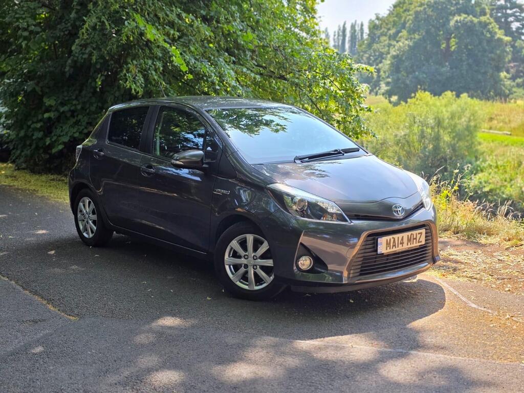 Toyota Yaris Hatchback 1.5 VVT-h Icon Plus CVT Euro 5 5dr