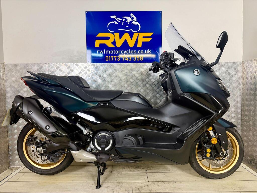 Yamaha TMAX 560