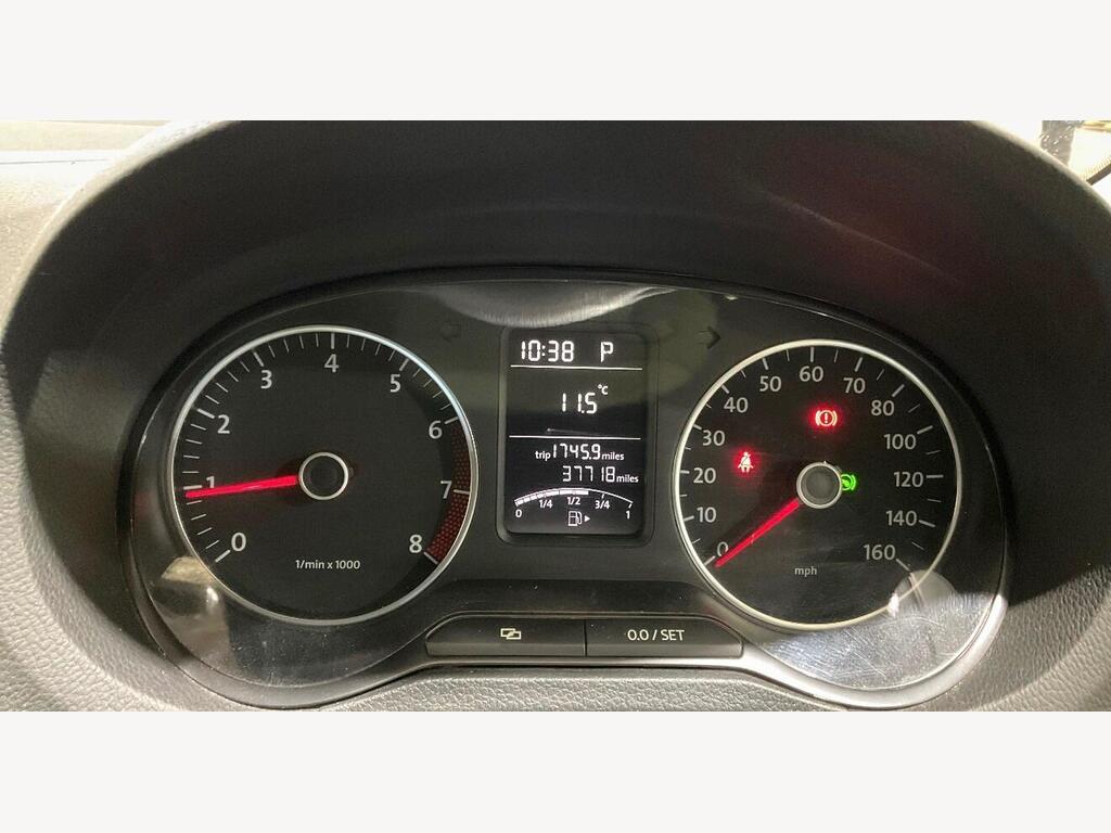 2010 Volkswagen Polo thumbnail 7