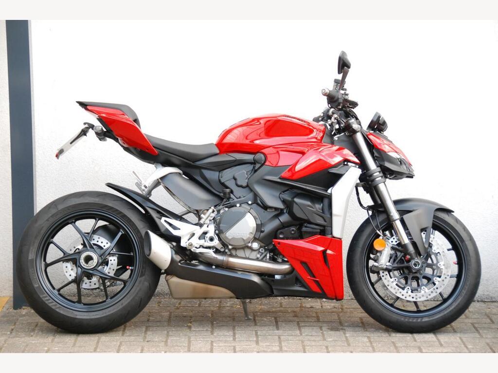 Ducati Streetfighter V2