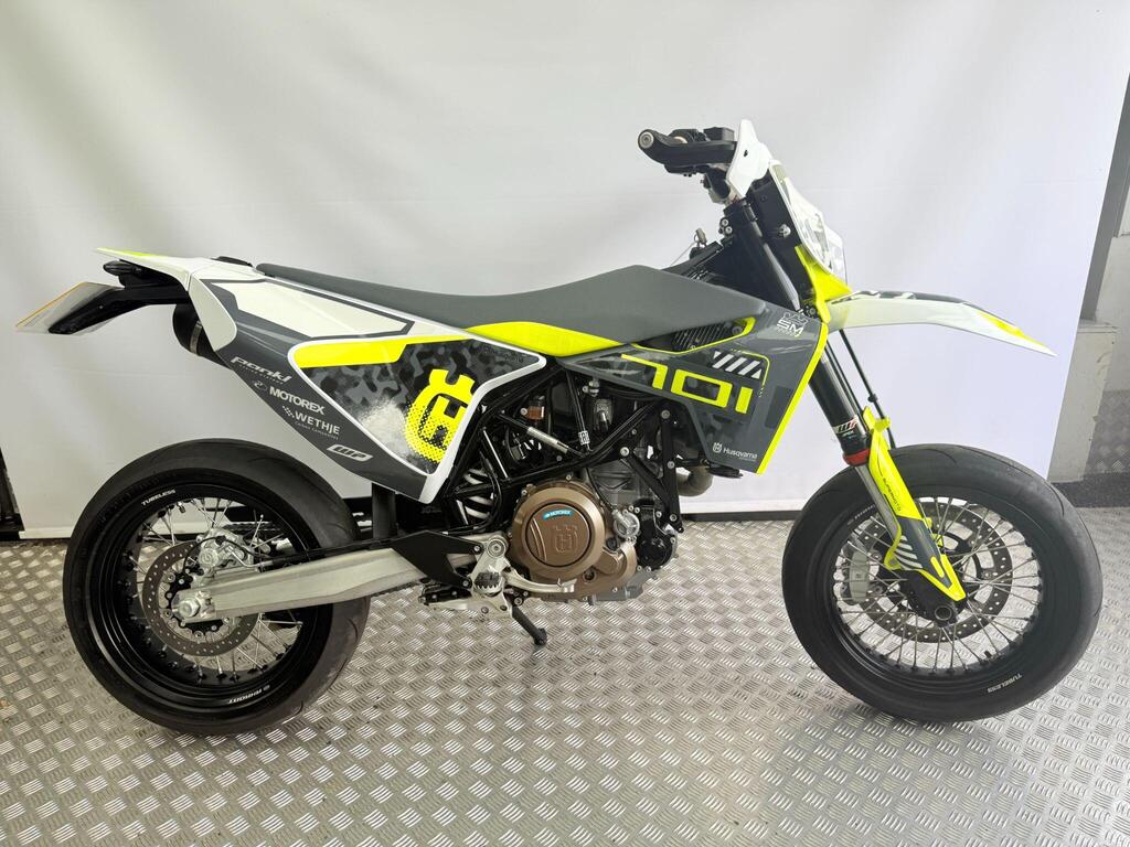 Husqvarna 701 Supermoto