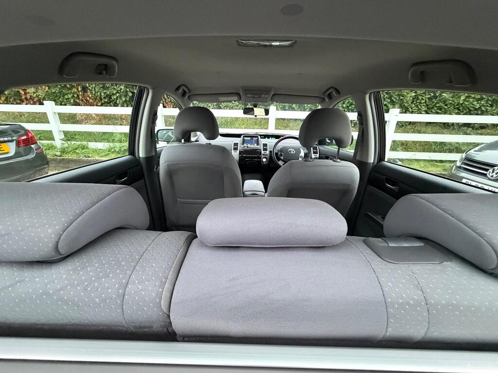 Toyota Prius 1.5 T Spirit CVT 5dr thumbnail 29