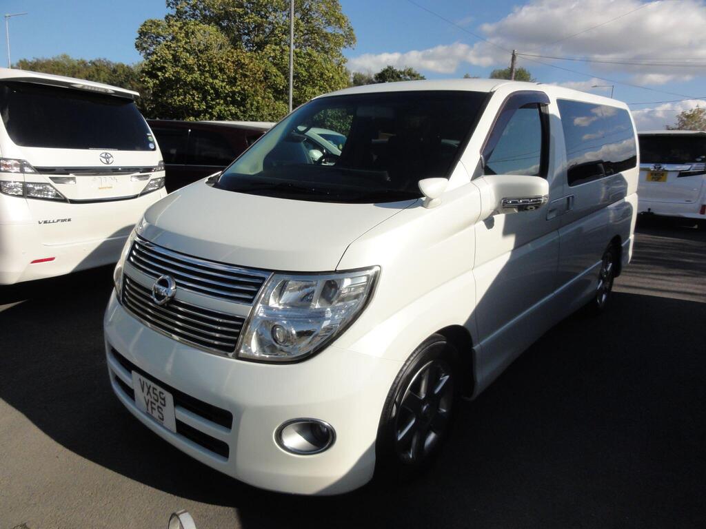 Nissan Elgrand MPV HIGHWAY STAR FRESH IMPORT