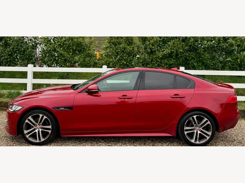 2015 Jaguar XE thumbnail 10