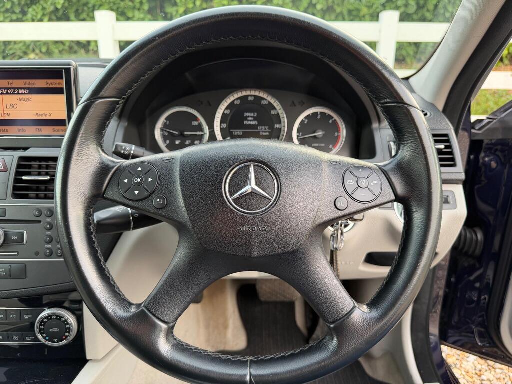2010 Mercedes-Benz C Class thumbnail 28