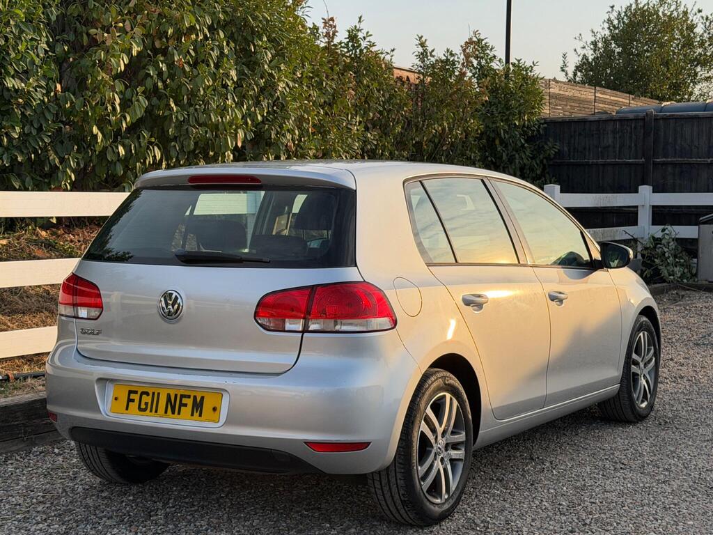 2011 Volkswagen Golf thumbnail 13