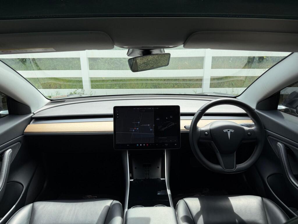 2020 Tesla Model 3 thumbnail 16