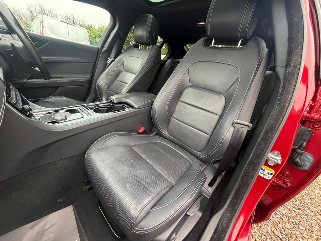 2015 Jaguar XE thumbnail 29