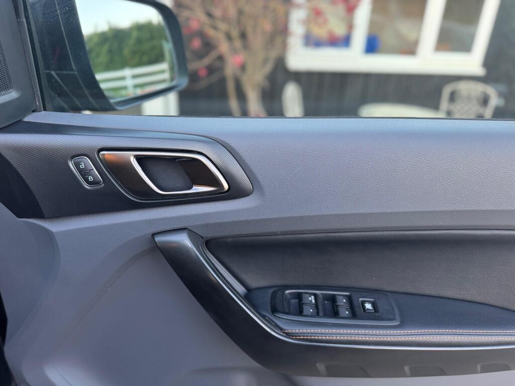 Ford Ranger 3.2 TDCi Wildtrak Auto 4WD Euro 5 4dr thumbnail 32
