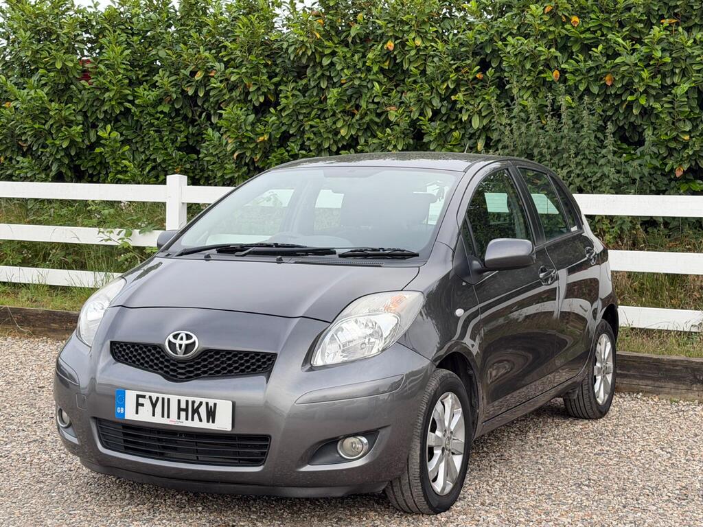 2011 Toyota Yaris thumbnail 8