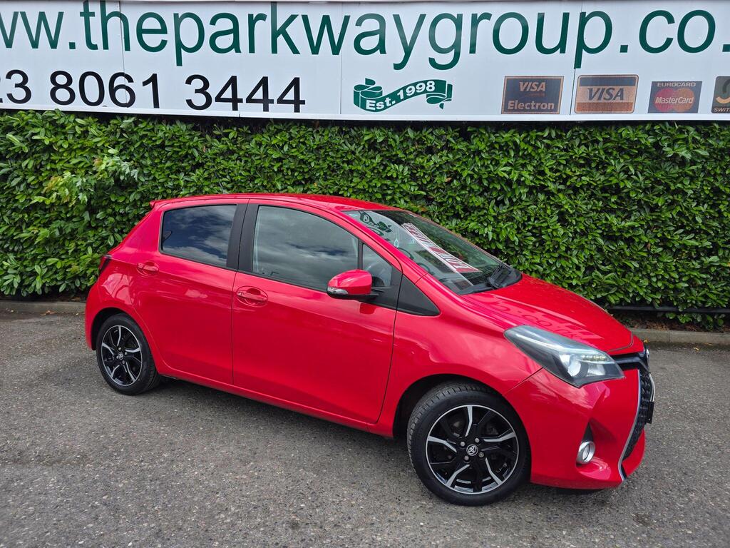 Toyota Yaris Hatchback 1.33 Dual VVT-i Design Euro 6 5dr